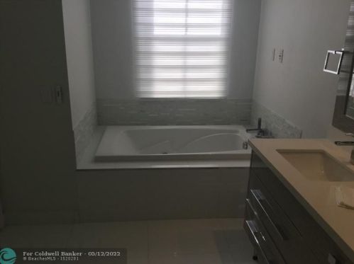 16408 39th St, Hollywood FL  33027-4639 exterior