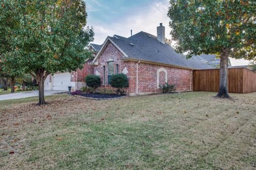 1909 Creek Bend Dr, Denton, TX 76208-5183