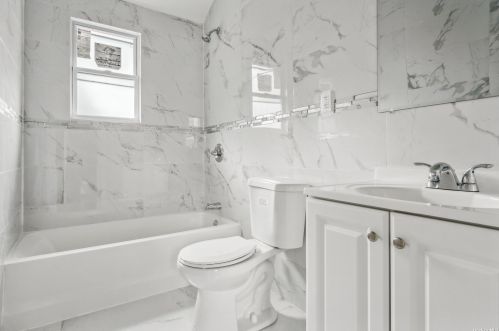 339 Beach 43rd St, Far Rockaway NY  11691-1209 exterior