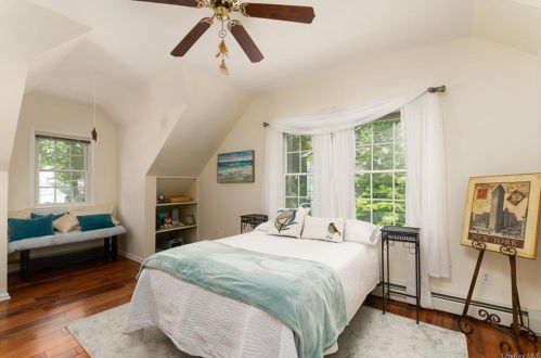 10 Osage Dr, Crotonville NY  10562-3815 exterior