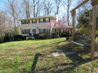 1120 Burning Tree Ln, Knoxville TN  37923-1916 exterior