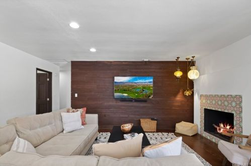 46500 Cameo Palms Dr, La Quinta CA  92253-2016 exterior
