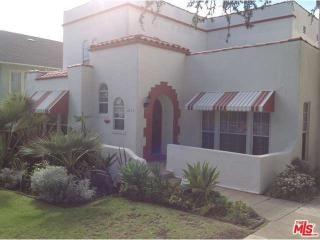 2013 West View St, Los Angeles, CA 90016-1505