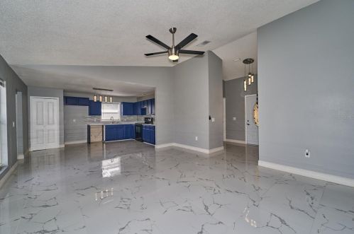 109 Weeping Willow Rd, Eagle Lake FL  33839-5124 exterior