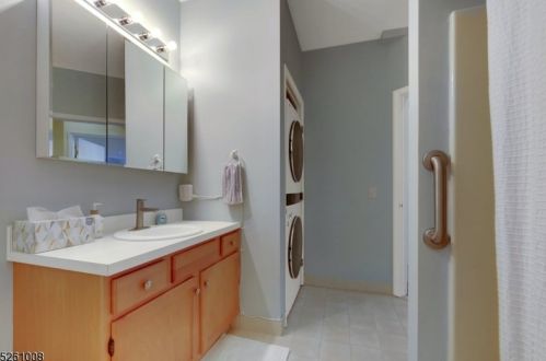 5303 Richmond Rd, West Milford Lakes NJ  07480-1933 exterior