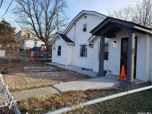 1320 Harding Park, Bronx NY  10473-2304 exterior