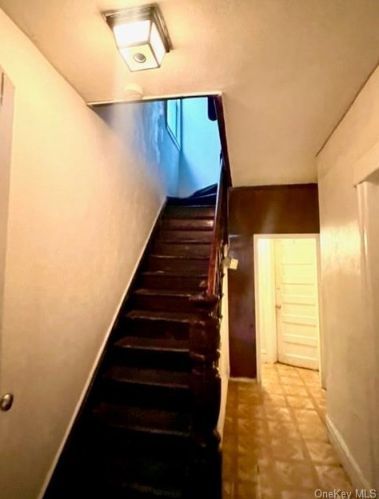 18 Monroe St, Mount Vernon NY  10550-3663 exterior