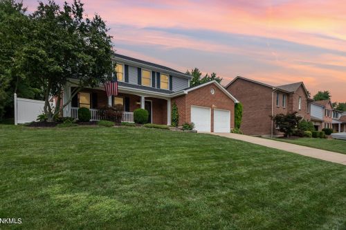 451 Larkspur Ct, Covington, KY 41017-3372
