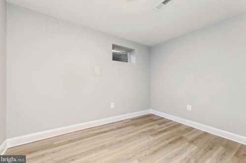 3442 Beale Ct, Woodbridge VA  22193-1702 exterior