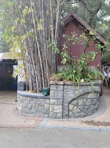 675 Brookside Ln, Sierra Madre, CA 91024-1423