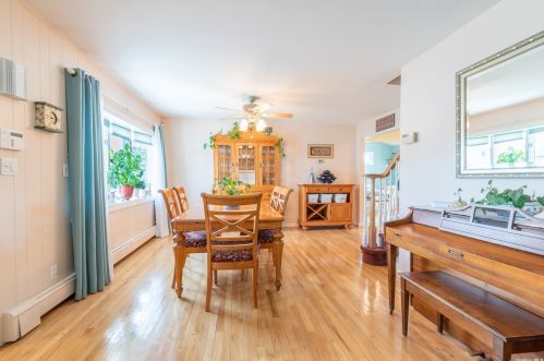 99 Thomas Ave, Bethpage NY  11714-1811 exterior