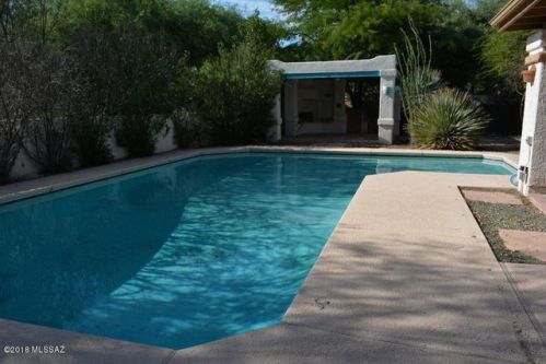 1991 Forty Niner Dr, Tucson, AZ 85749-8468
