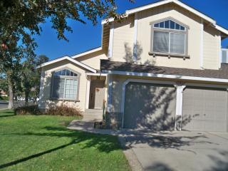 2601 Beatrice Ln, Modesto, CA 95355-9369