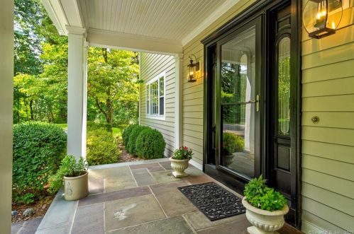 29 Remington Rd, Ridgefield, CT 06877-4323