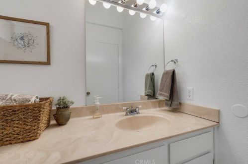 8 Alameda Park Cir, Chico CA 95928-4174 exterior