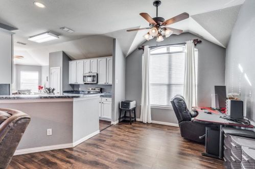 109 Toma Hawk Dr, Greenville TX 75402-2802 exterior