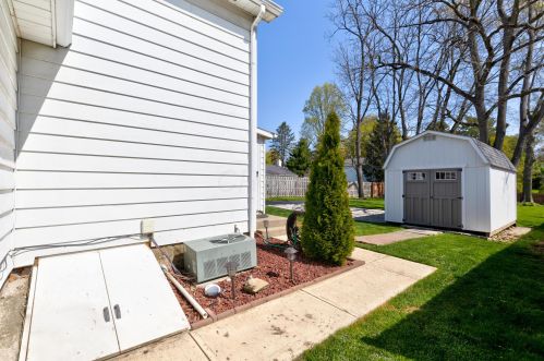 256 Oregon St, Johnstown OH  43031-1237 exterior