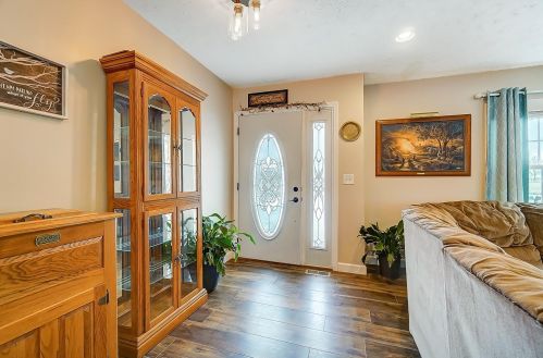 8560 Wellbaum Rd, Brookville, OH 45309-8228