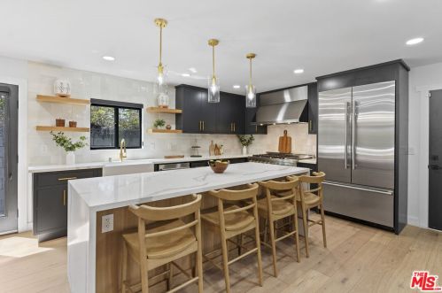 5254 Buffalo Ave, Van Nuys CA  91401-5929 exterior