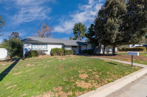 539 Via Vista Dr, Redlands, CA 92373-7331