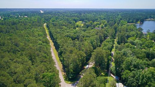 2137 Old Hwy 105, Conroe TX 77304-4438 exterior