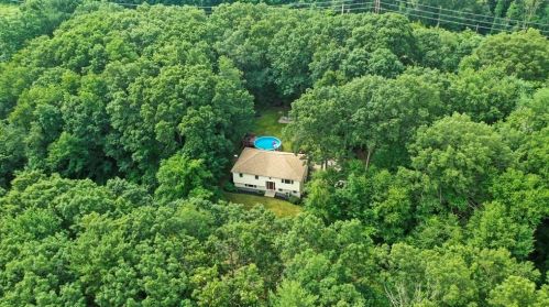 16 Horne Dr, Sutton, MA 01590-1815