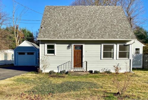 14 Sunset Rd, North Branford, CT 06471-1116