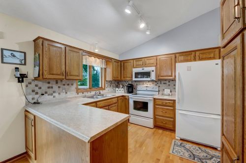 1573 Highland Rd, Stillwater MN  55082-5980 exterior