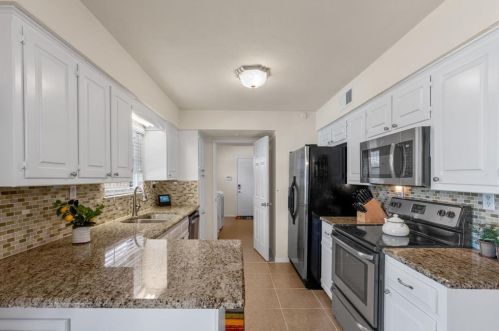 1917 Maxwell Dr, Lewisville TX  75077-7520 exterior