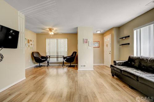 18 Cloister Ct, Old Bridge NJ  08857-3205 exterior