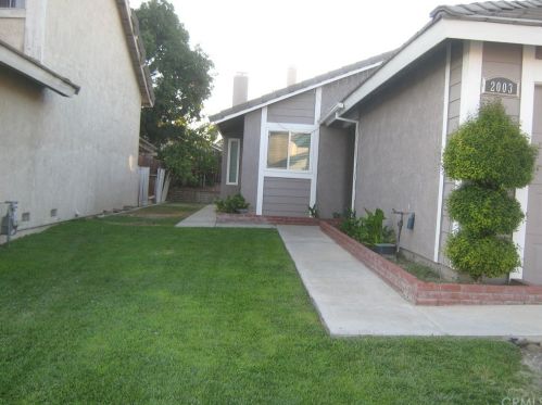 2003 Sage Tree Rd, Colton CA  92324-8465 exterior