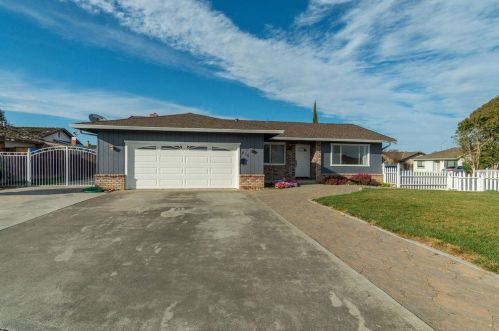 810 B St, Hollister, CA 95023-4506