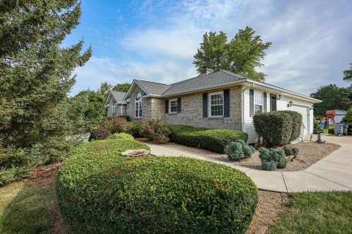 6850 Castlewood Dr, Carroll OH  43112-9786 exterior