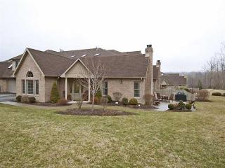 305 Village Green Dr, Canonsburg, PA 15317-5421