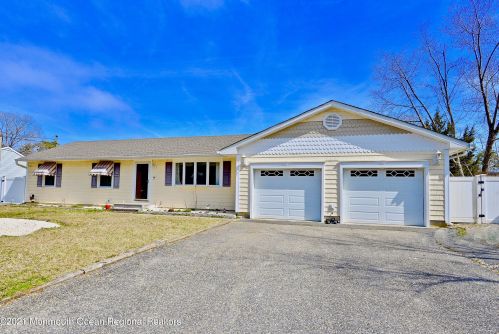 515 Western Blvd, Berkeley Township, NJ 08721-3340