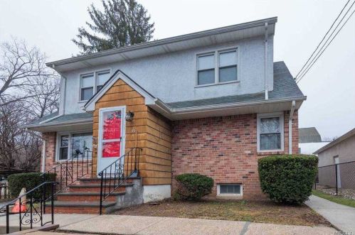 46 Richard Pl, Muttontown, NY 11732-1338