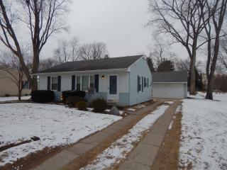 6052 Greenacre Rd, Toledo, OH 43615-1014