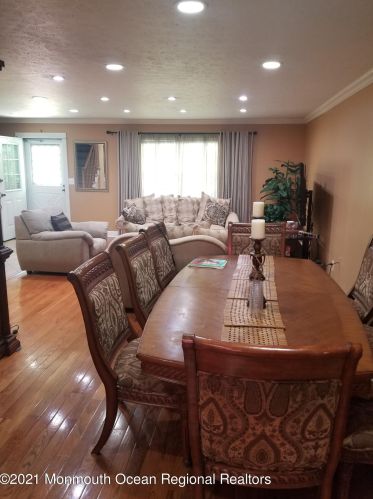 590 Davids Ct, Lakewood NJ  08701-5885 exterior