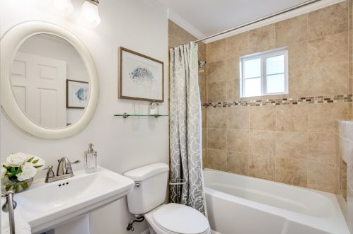 1009 Marsh Rd, Redwood City CA  94063-4431 exterior