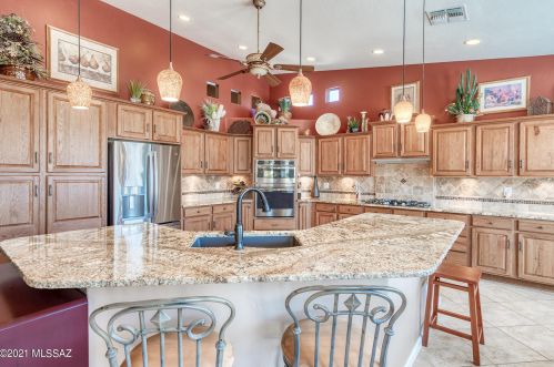 37753 Golf Course Dr, Tucson, AZ 85739-3055