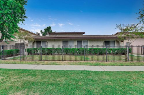 202 Jackson St, Rialto, CA 92376-4365