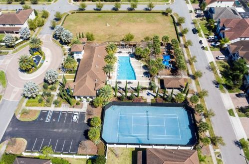 8035 Chilton Dr, Orlando FL 32836 exterior