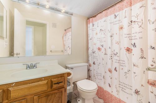 6429 Linkview Ct, Florence KY  41042-1143 exterior