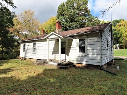 3058 Old Darlington Rd, Beaver Falls, PA 15010-9654