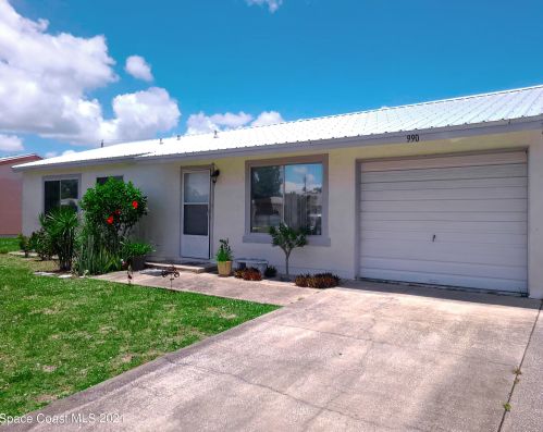 990 Galleon St, Cocoa, FL 32927-5122