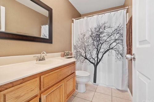 8512 Rosemary Dr, Riverside CA exterior