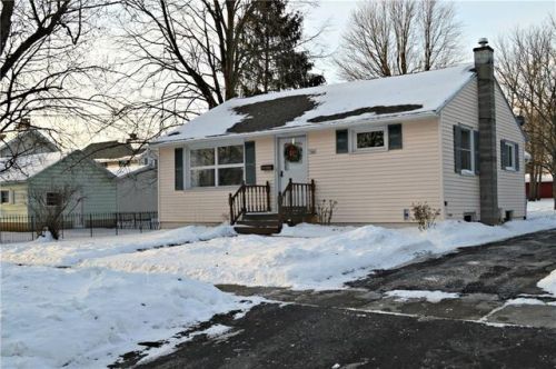 160 Granger St, Canandaigua NY  14424-1114 exterior