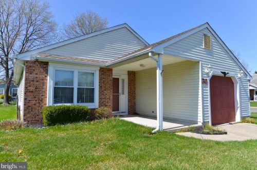 30 Stewart Ln, West Deptford, NJ 08096-6725
