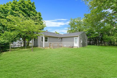 23 Cedar St, Central Islip NY  11722-4139 exterior