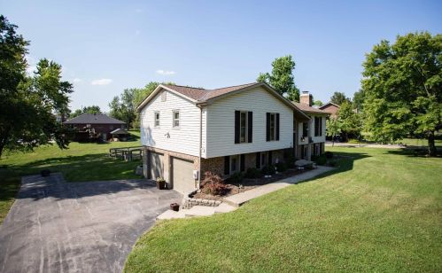 3317 Triplecrown Dr, North Bend, OH 45052-9533